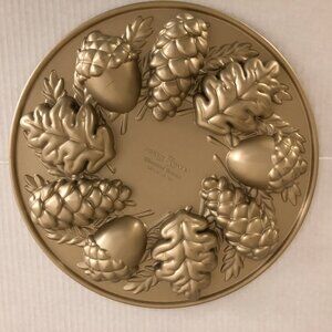 Nordic Ware Woodland Cakelet Pan